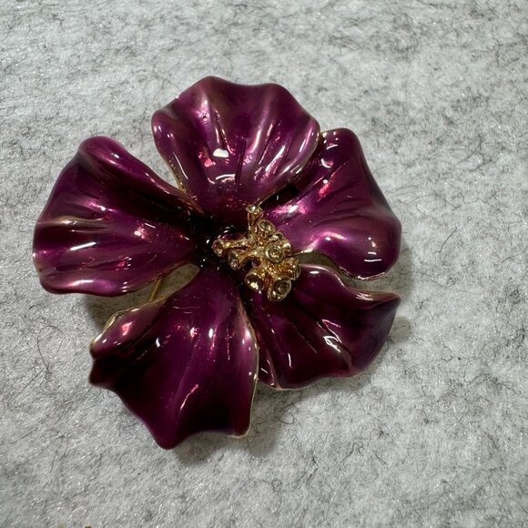 Purple Enamel Hibiscus Flower Brooch Pin 3D Rhinestones - Picture 1 of 6